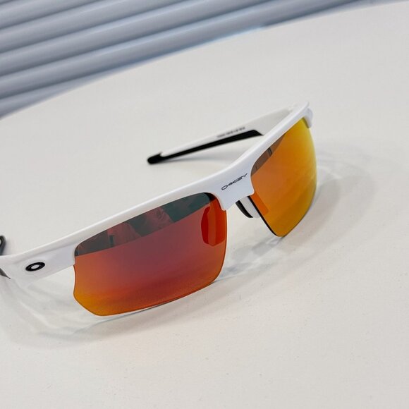 Oakley sunglasses main image 9